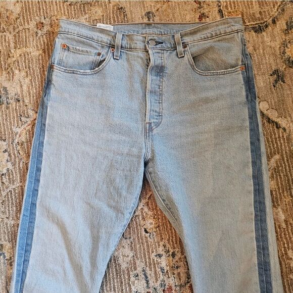 Levi's Big E 501 jeans, like new! Buttonfly,  sz 32 with 28" inseam - Picture 7 of 11